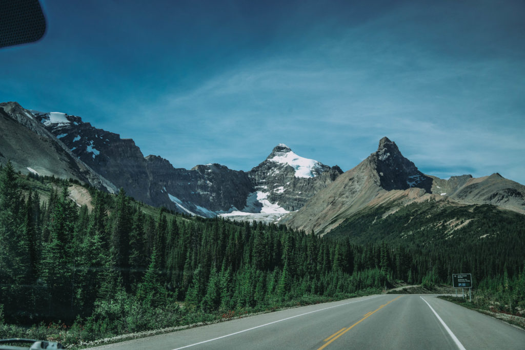 Icefields Parkway, la route des glaciers en Alberta dans les rocheuses à Banff et Jasper. 