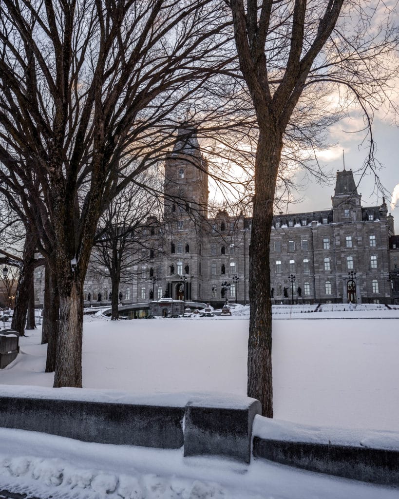 Parlement de Québec. Activités à faire dans le Vieux-Québec durant l'hiver.