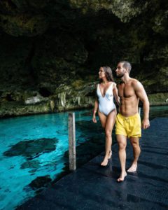 Cenote Dos Oyos à Playa del Carmen, Mexique