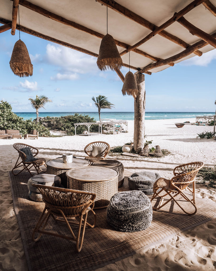 Eolo le bar de plage de l'hôtel Palmaia à Playa Del Carmen au coeur de la Riviera Maya