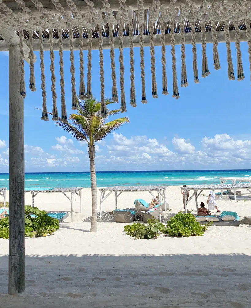 Plage au meilleur hôtel 5 étoiles à Playa Del Carmen